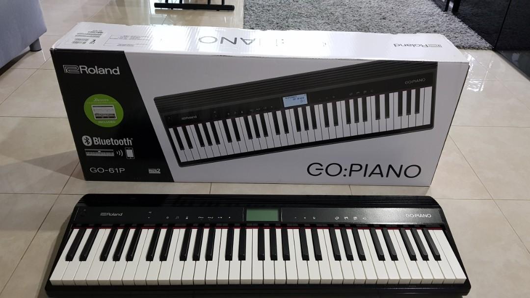 Đàn organ Roland GO-61