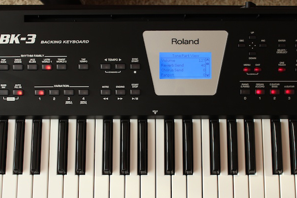 ÄÃ n organ Roland BK-3 Backing Keyboard
