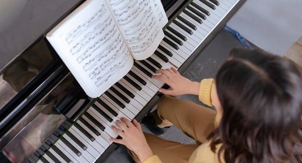 Nên Chọn Đàn Piano Điện Giá Bao Nhiêu Là Hợp Lý